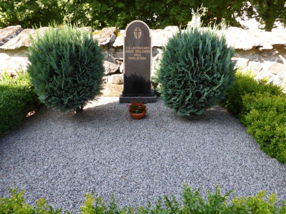 Algots begravningsplats Ysane kyrkogård